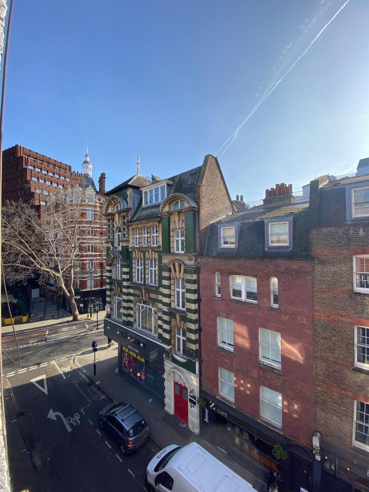 Lovely 2 Bed Flat In Soho! London Eksteriør bilde