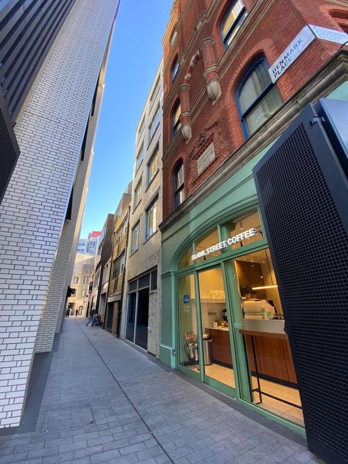Lovely 2 Bed Flat In Soho! London Eksteriør bilde